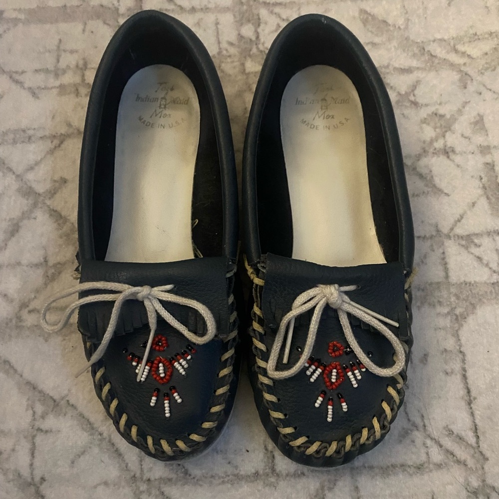 Taos Hand Made Moccasins Sz 6.5